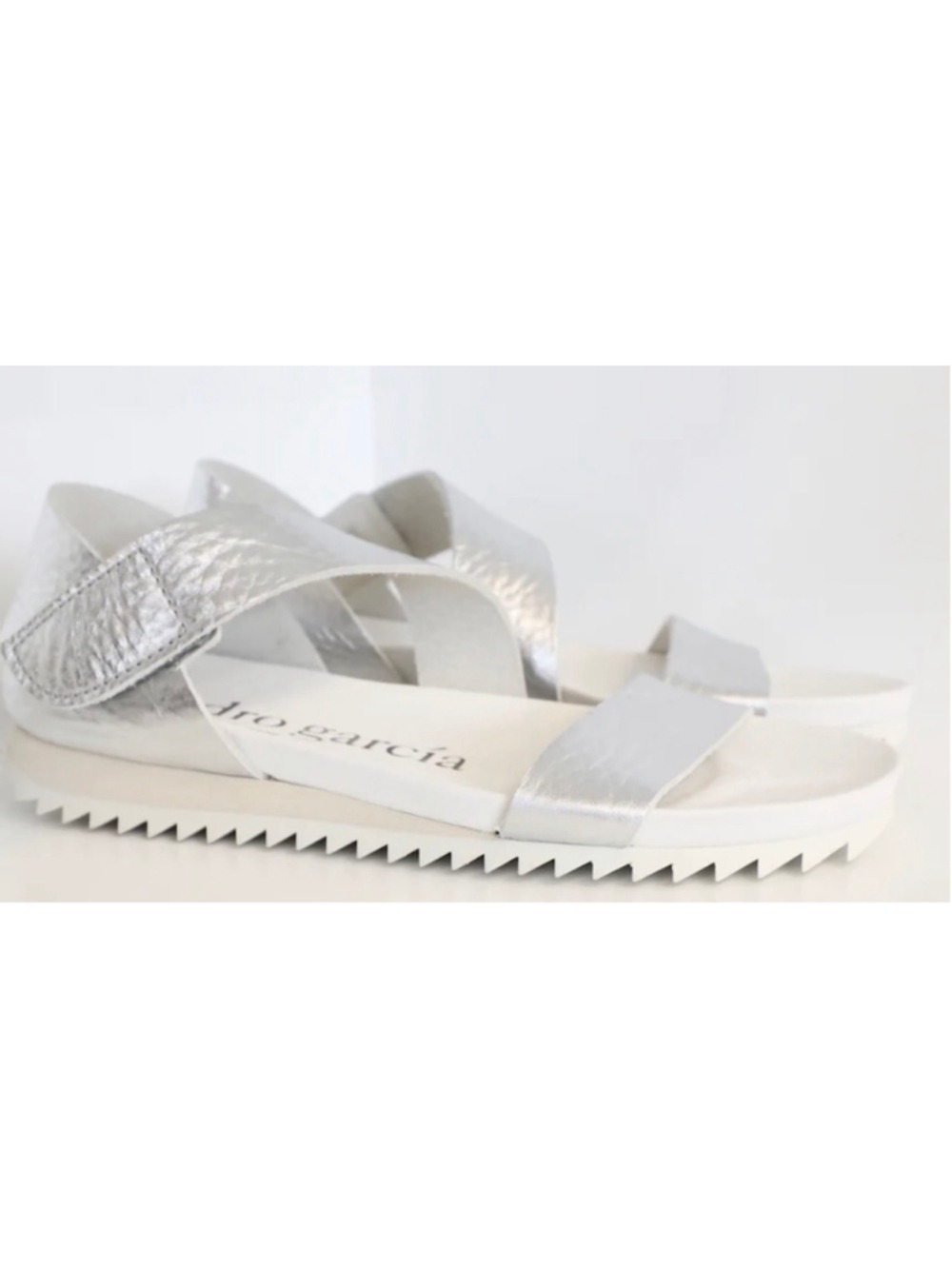 Pedro Garcia Jedda Cervo Sandals in Silver and White 37/7 New!